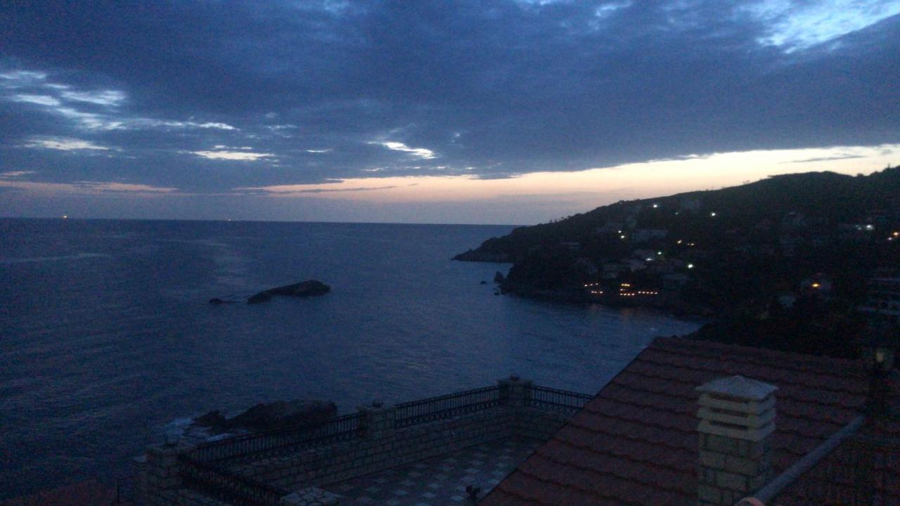 Apartments Gusar Ulcinj Esterno foto