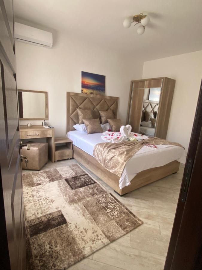 Apartments Gusar Ulcinj Esterno foto