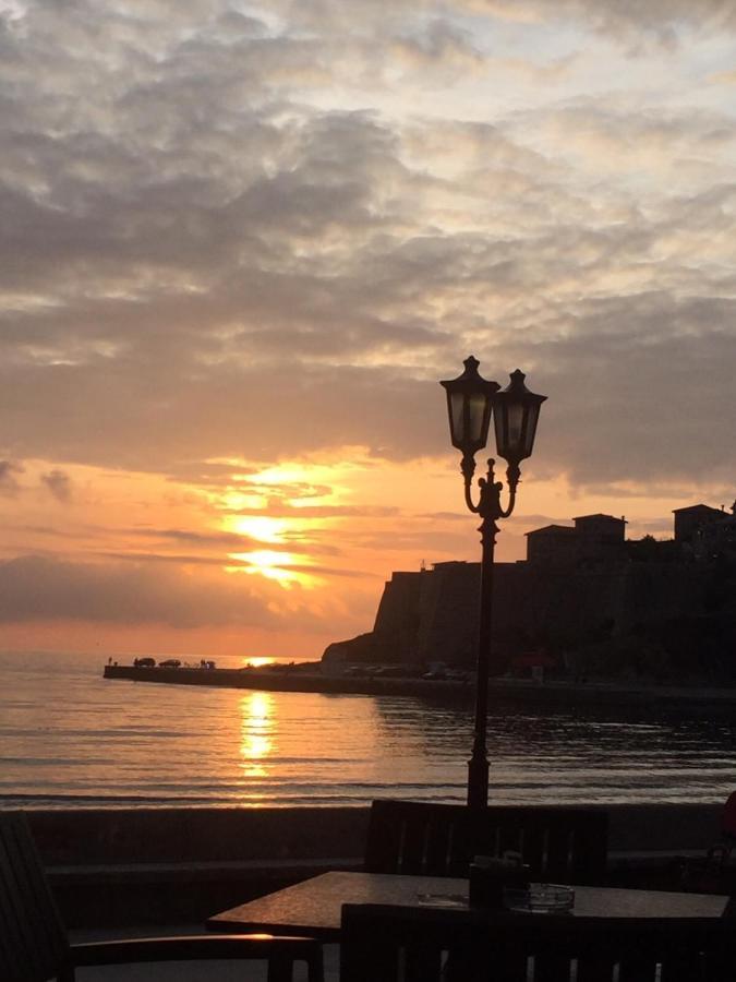 Apartments Gusar Ulcinj Esterno foto