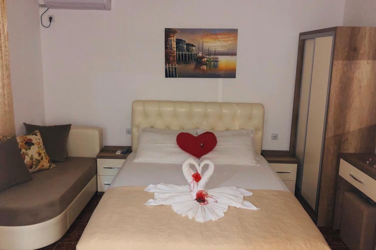 Apartments Gusar Ulcinj Esterno foto
